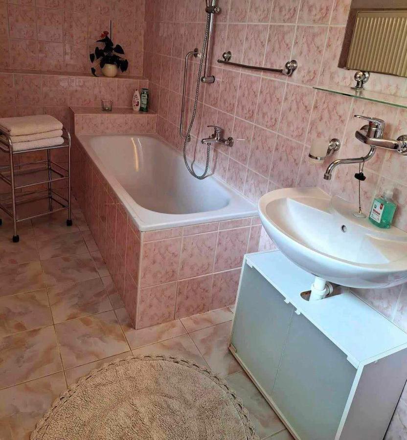 Apartman Pod Maliarkou Vychodna Exterior foto